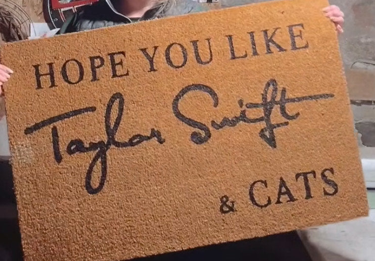 Cat/Dogs + Taylor Swift