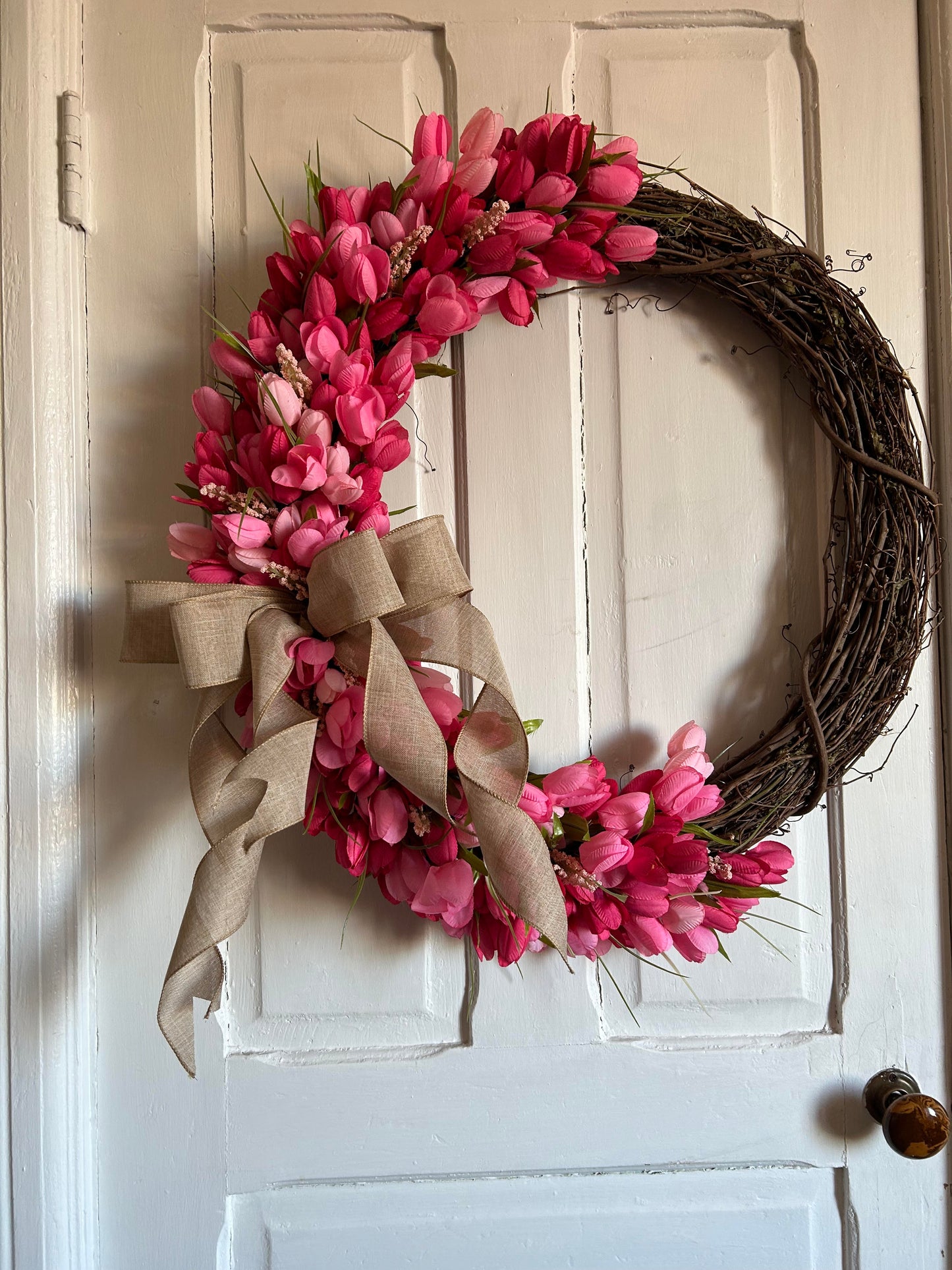 Grapevine Tulip Wreath - 24"